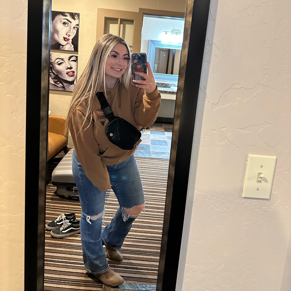 Meet your Posher, Ashlyn